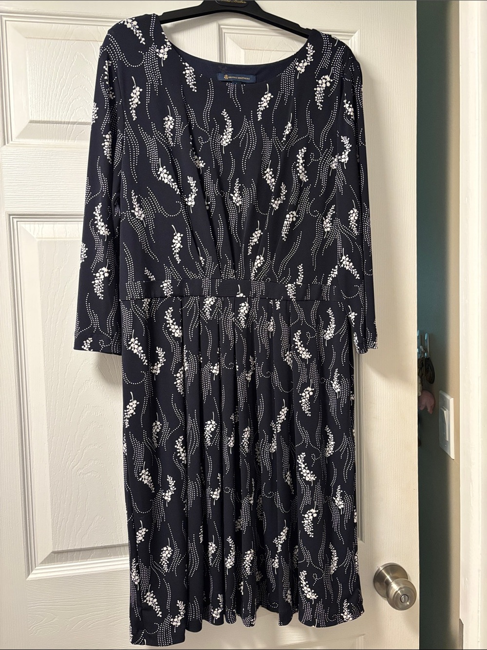 Brooks Brothers Navy and White Floral Long Sleeve Midi Dress